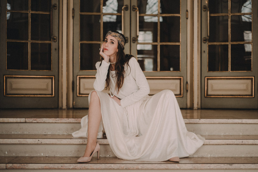 elegant bride at teatro tivoli - brides inspiration wedding photographer
