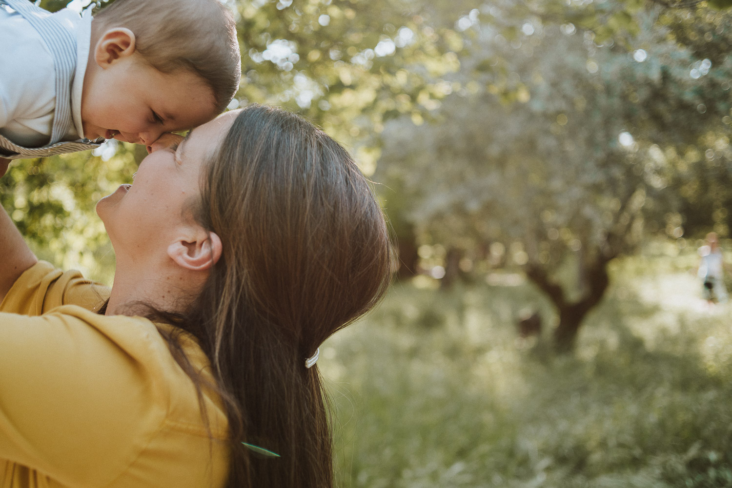 baby and mom - family wedding photographer portugal
