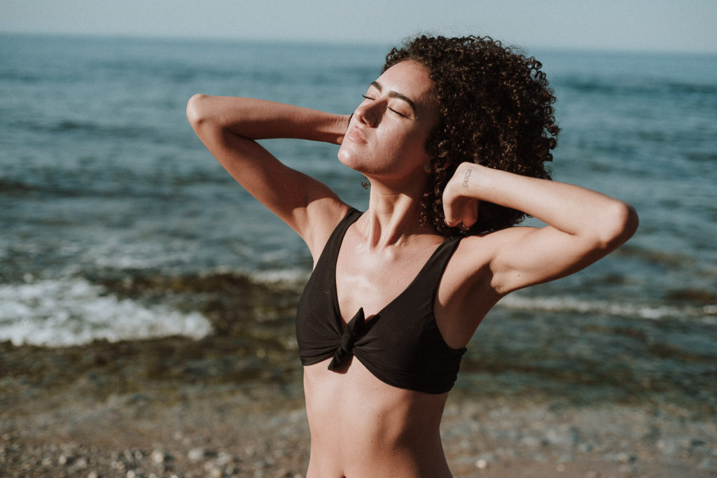 fashion photographer praia da parede - girl streching
