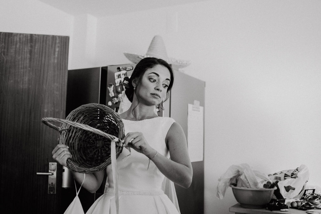 funny bride casa de reguengos wedding photographer