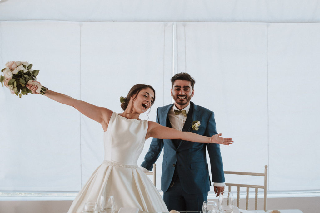 bride singing casa de reguengos wedding photographer