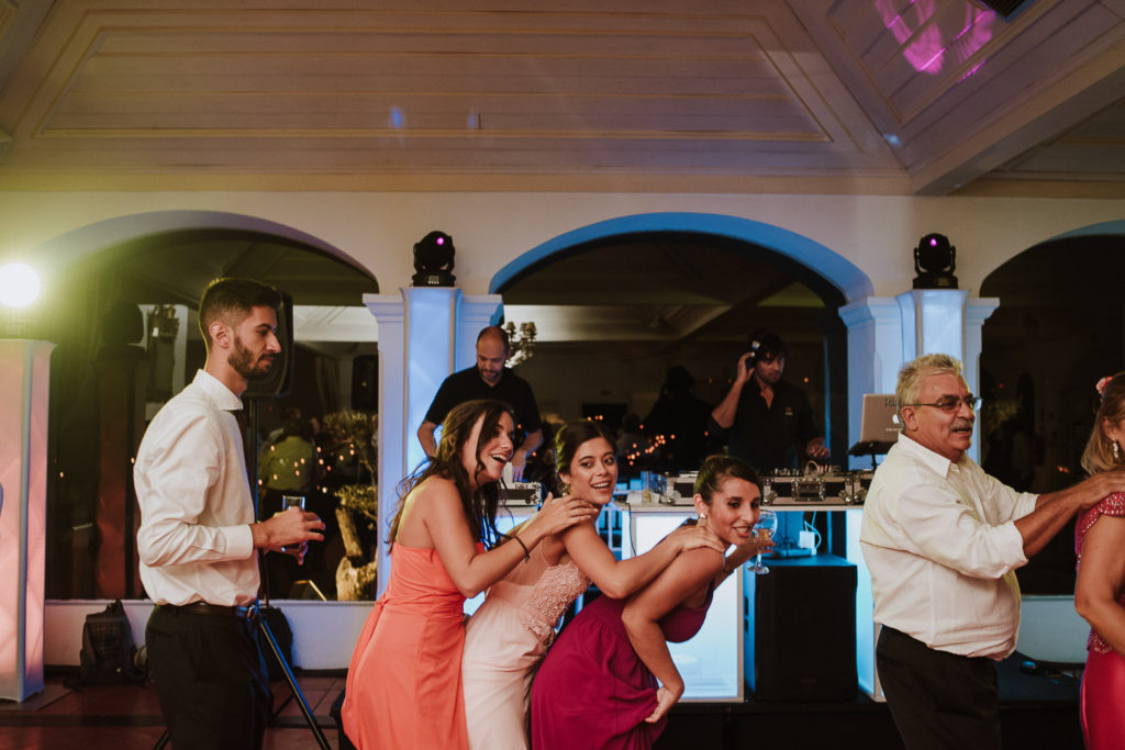dance floor girls casa de reguengos wedding photographer