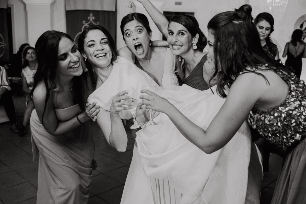 bide and girl friends casa de reguengos wedding photographer