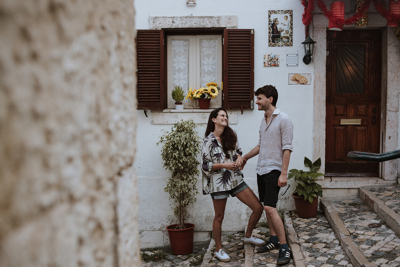 lisbon engagement photograph