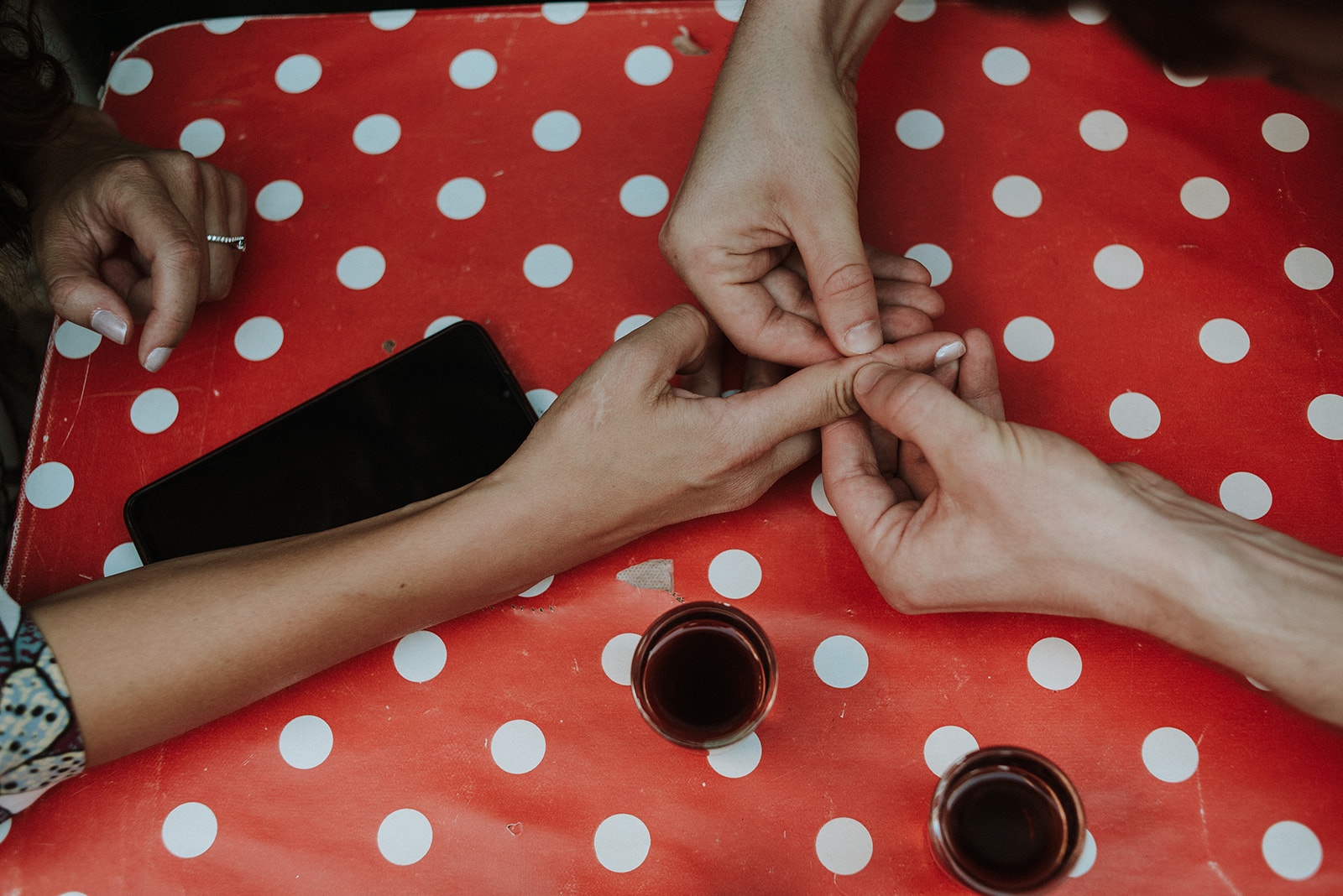 lisbon engagement photograph