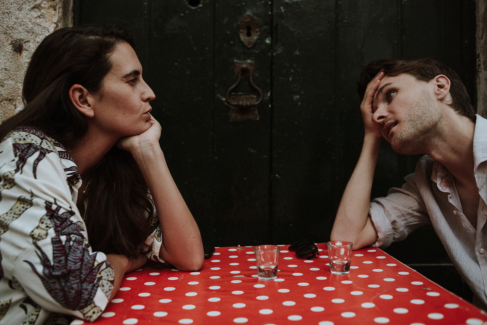 lisbon engagement photograph